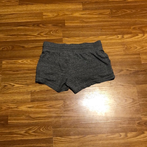 Nike shorts - Picture 2 of 2